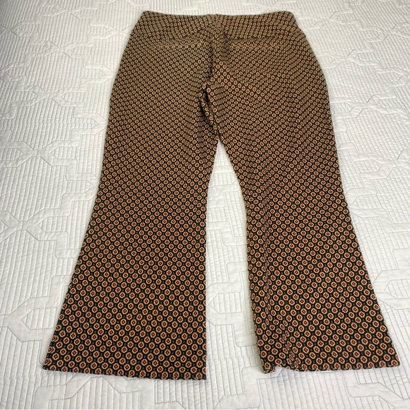 Cabi Dandy Kick Flare Crop High Rise Pants #4689 Size L Pull On Medallion Floral - Picture 7 of 14